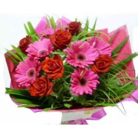  Large bouquet with oriental lilies in white/pink with premium roses